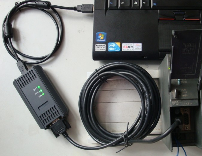 6ES7901-3CB30-0XA0(或PC-PPI+):隔离型RS232 接口的西门子 S7-200全系列PLC 编程电缆,RS232/PPI 接口,带通讯指示灯,对应西门子产品号: 6ES7 901-3CB30-0XA0 6ES7901-3DB30-0XA0(或USB-PPI):USB接口的西门子S7-200 PLC多主站PPI编程电缆,直接使用 STEP7 MicroWIN 软件中的USB接口,无需安装驱动程序,支持PPI 、多主站PPI、高级PPI协议,支持187.