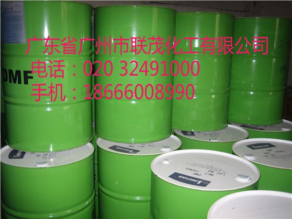 二氯甲烷 别 名 二叉二氯 分子式 CH2Cl2;H2CCl2 外观与性状 无色透明易挥发液体。具有类似醚的刺激性气味 分子量 84.94 纯度% 99.9 水分0.040 酸度(以HCI计) 0.0004 色度(Pt-Co)号10 杂质0.3 蒸发残渣%(型式)0.0005 密度:1.326 沸点:39.8 蒸汽压 30.55kPa(10) 熔 点 -95.